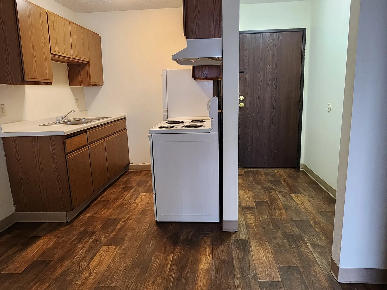 2 bed, $850 — Photo 3
