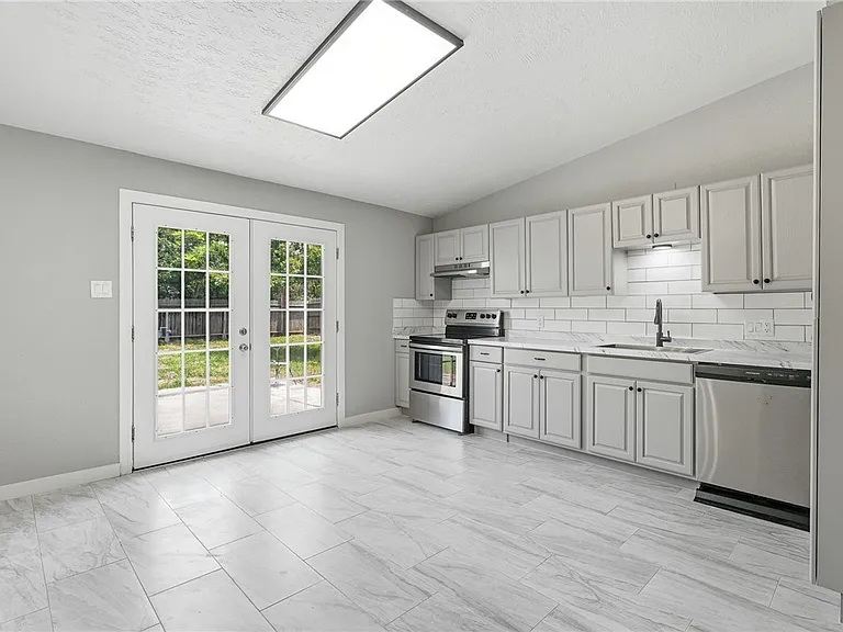 103 Magnolia Pl — Photo 9