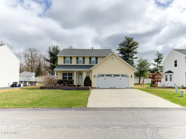7 Gordon Court, Rensselaer, NY 12144