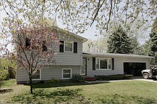 2nd image of 402 Upson Ln