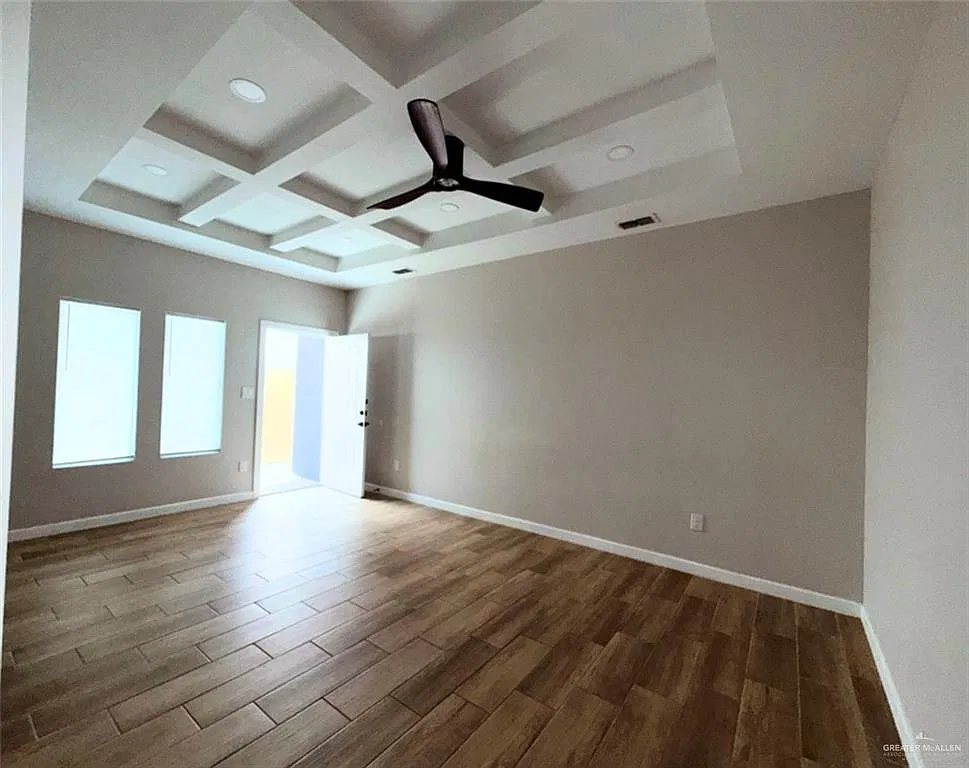 3 bed, 2.0 bath, 1088 sqft, $1,300 — Photo 3