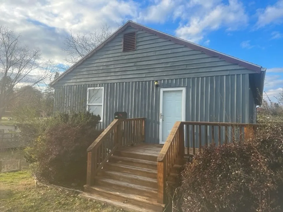 215 Taylor St