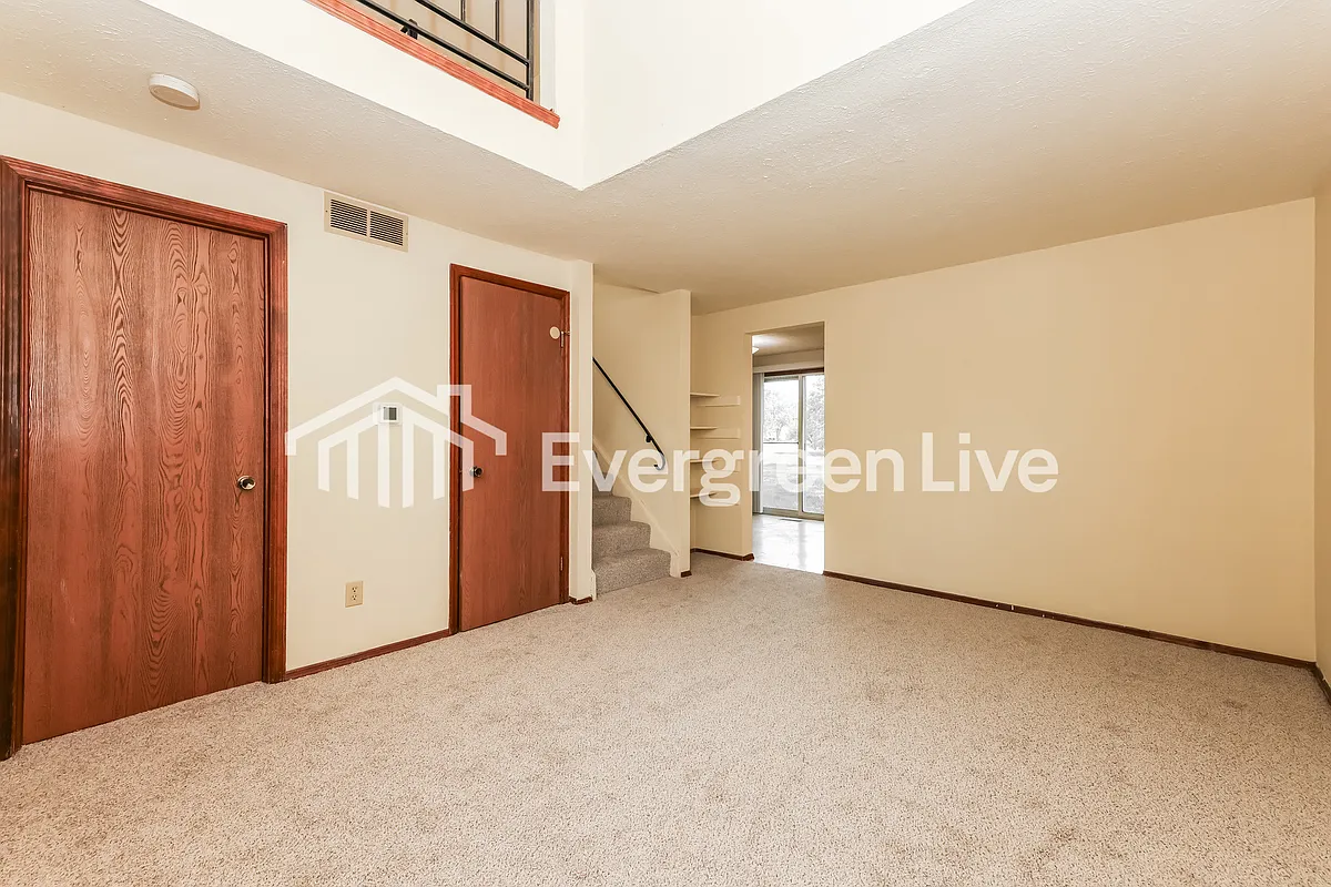 Building Photo - 8229 Schoolgate Dr