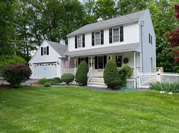 60 Woodside Dr, Northbridge, MA 01534