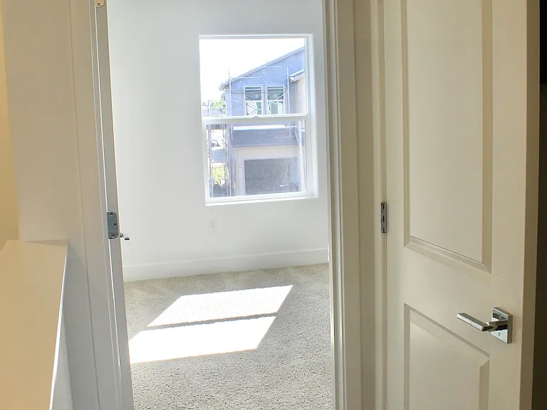 3841 Zapata St — Photo 10