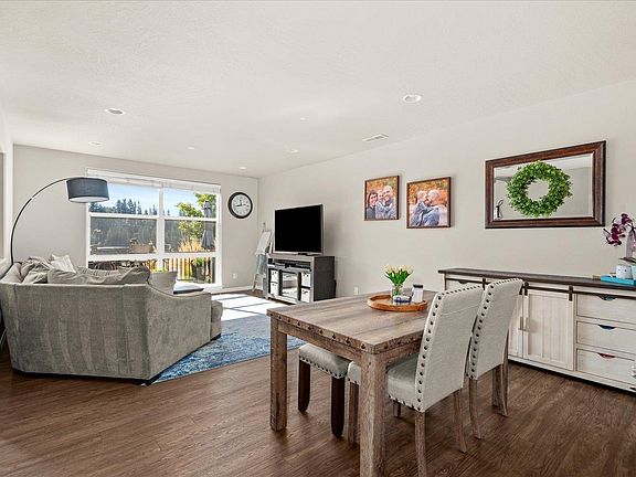 3rd image of 2368 W Centennial Pl