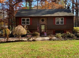 105 Jefferson Woods Dr, Forest, VA 24551