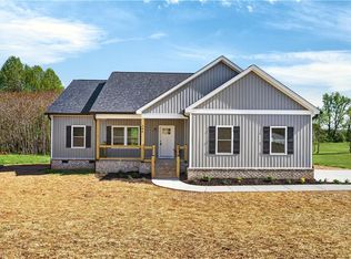 144 Tranquility Ln, Harmony, NC 28634