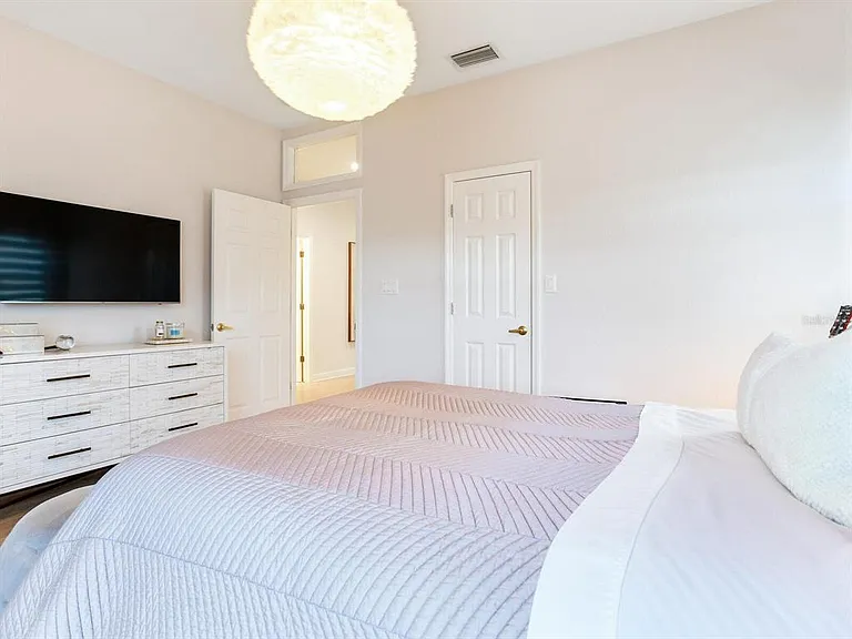6302 Vista Verde Dr E — Photo 40
