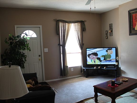 2nd image of 152-154 S Cypress Ave