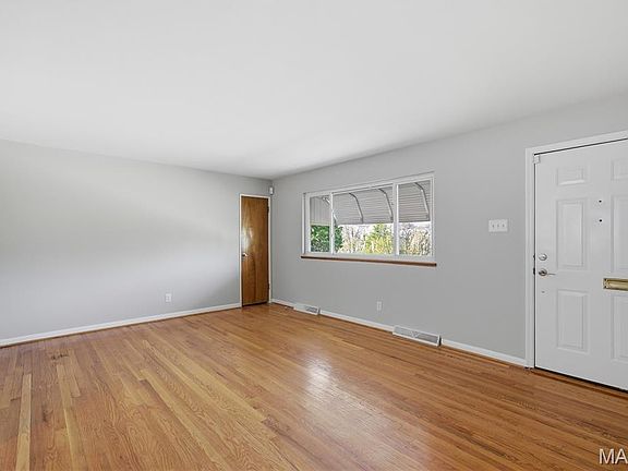 5th image of 6462 Villa Ave