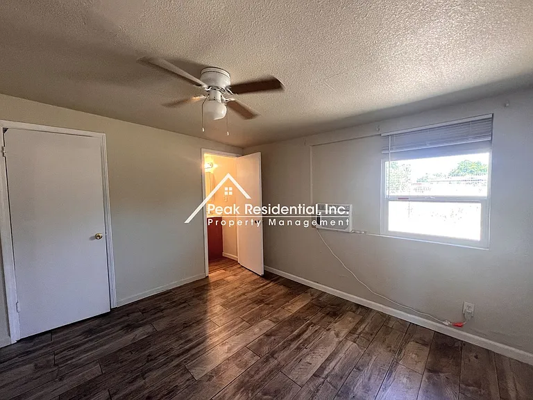 3201 Leona Cir — Photo 10