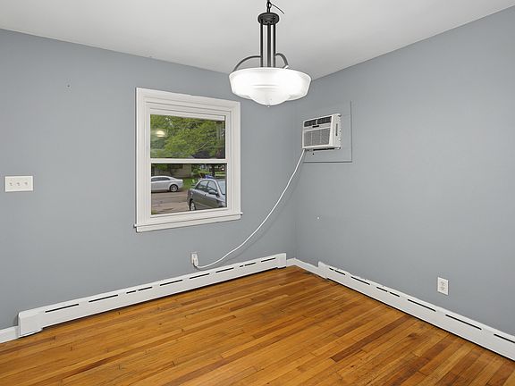 5th image of 1608 Normandy Dr