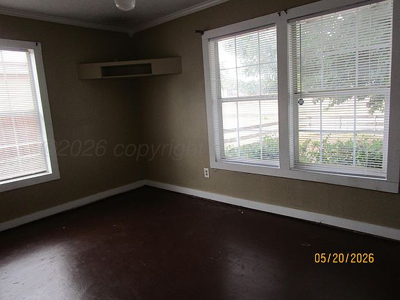 4th image of 926 West Dr