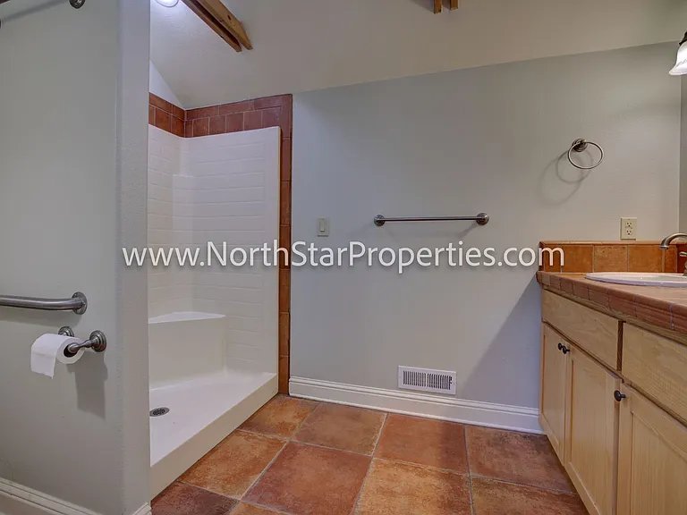 1630 NW Albany Ave — Photo 7