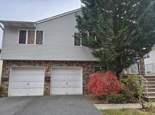 258 Lee St FLOOR 1, Elmwood Park, NJ 07407