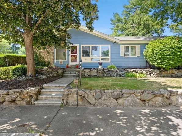 11 Longview Rd, Brockton, MA 02301