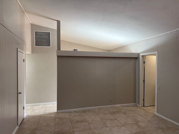 1302 Calaveras St APT A