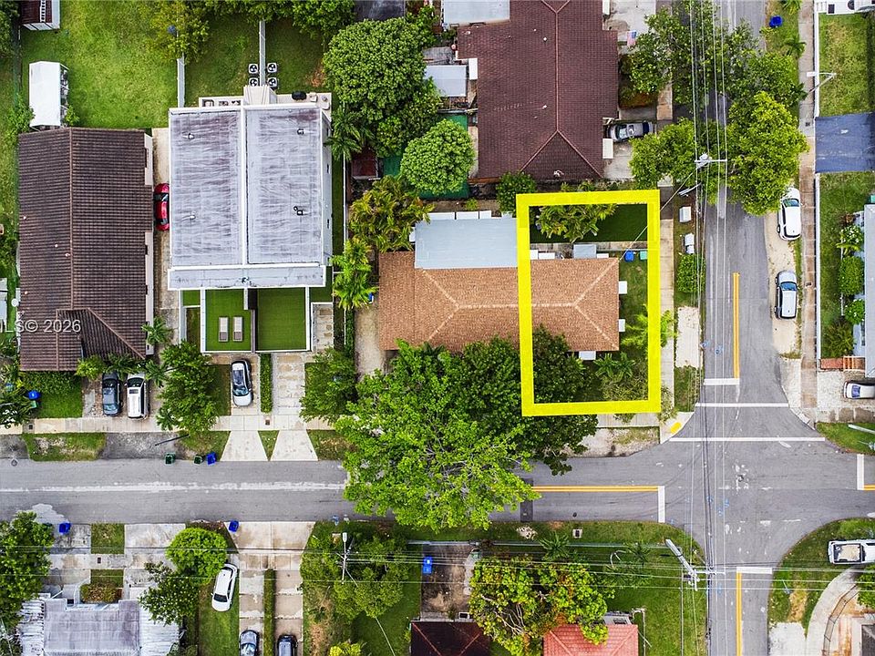 1st image of 2893-2895 SW 37th Ct