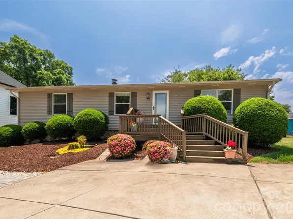 21205 Rio Oro Dr, Cornelius, NC 28031