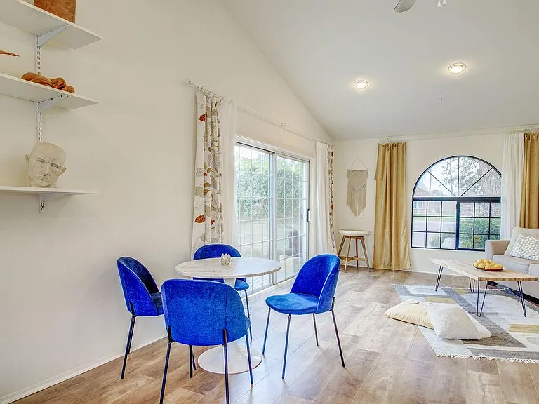 6308 W Port Royale Ln — Photo 50