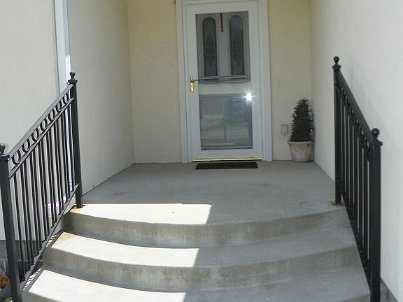 4th image of 1715 Southern Oaks Dr