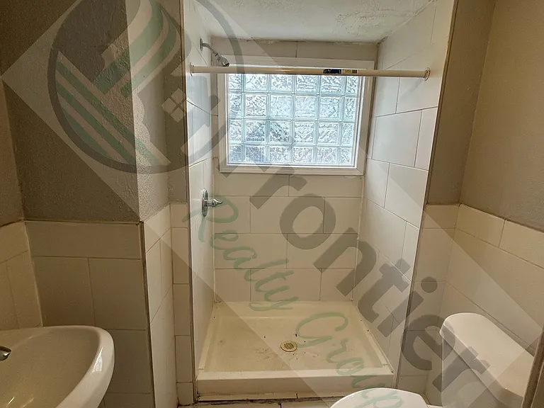 502 19th St #3 — Photo 5