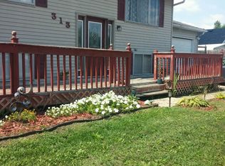 313 6th St, Colona, IL 61241