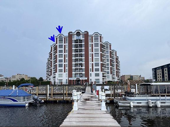 2nd image of 333 Lake AVENUE #806