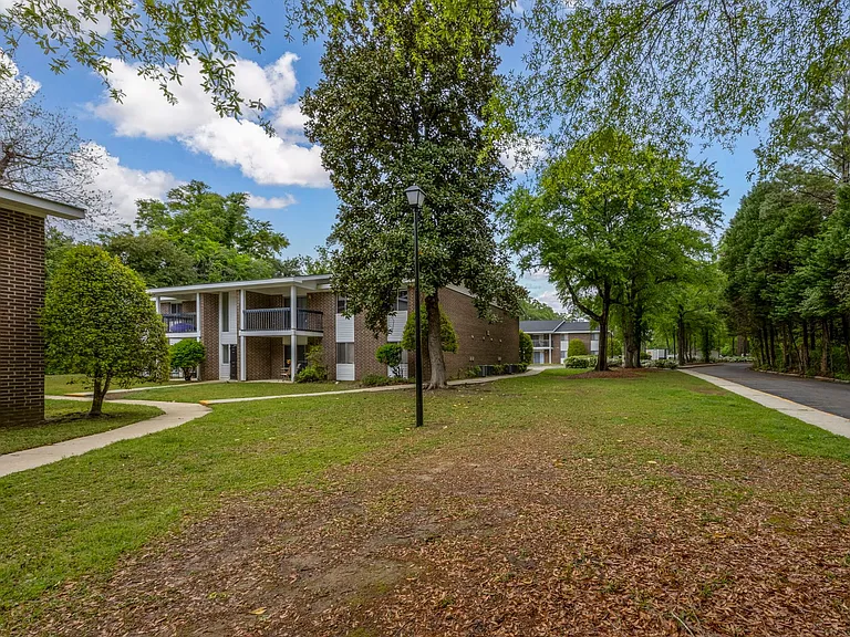 Landmark Woods Apartment Homes — Photo 10