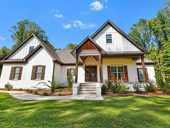 2nd image of 106 Ridge Oak Ln