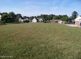 302 W Willowood Ct Lot 6, Jacksonville, NC 28546