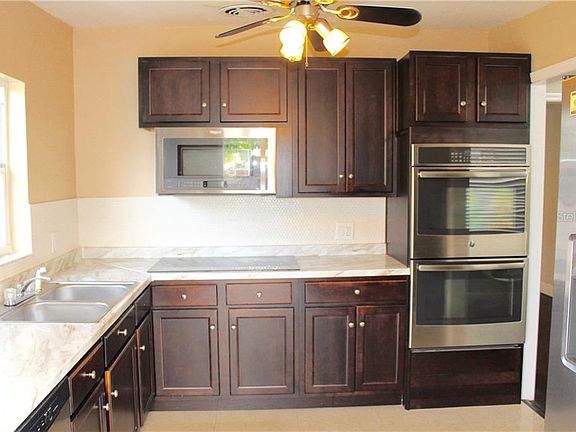 4th image of 3036 Stanhope Ave