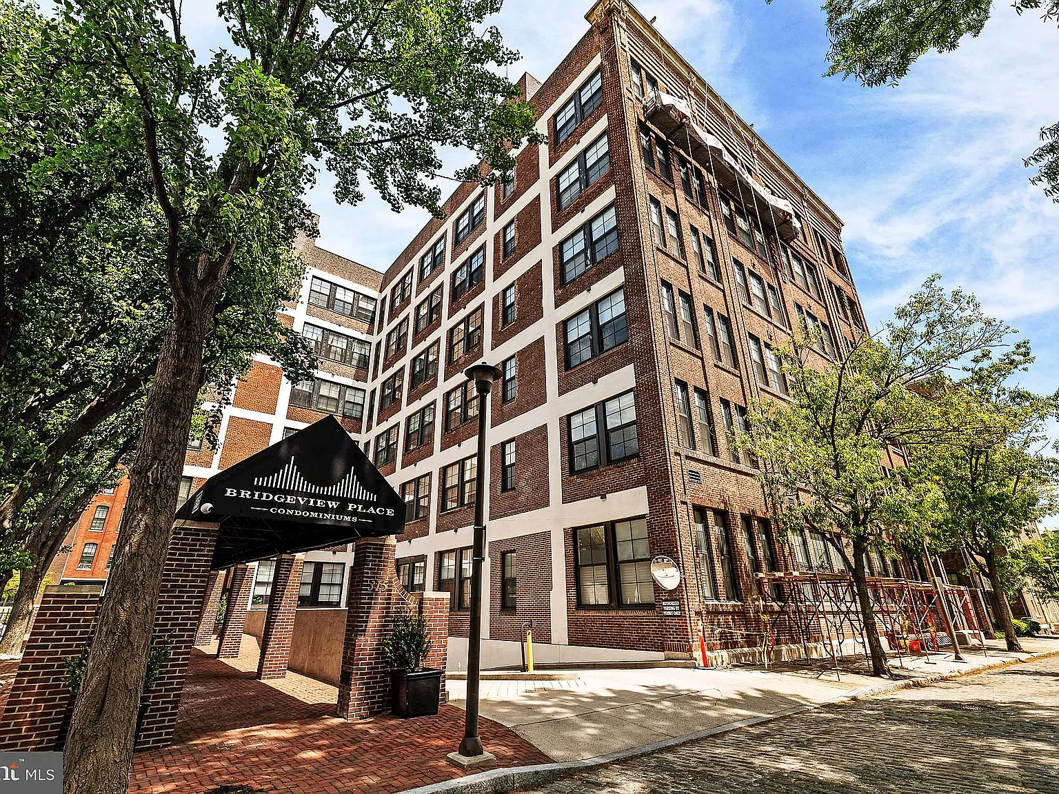 2 bed, 853 sqft, $3,150 — Photo 1