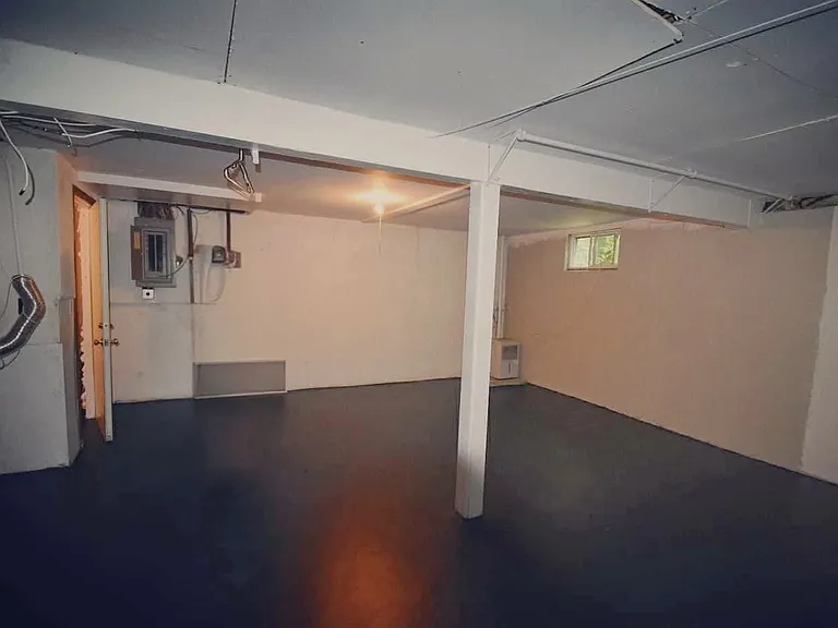 11 Lincoln Cir #9 — Photo 6