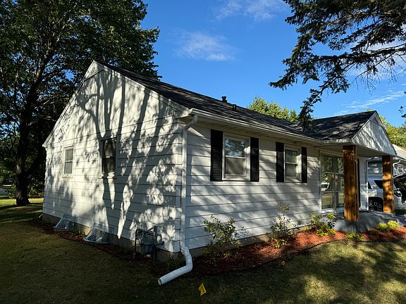 2nd image of 2223 Jonathon Ave