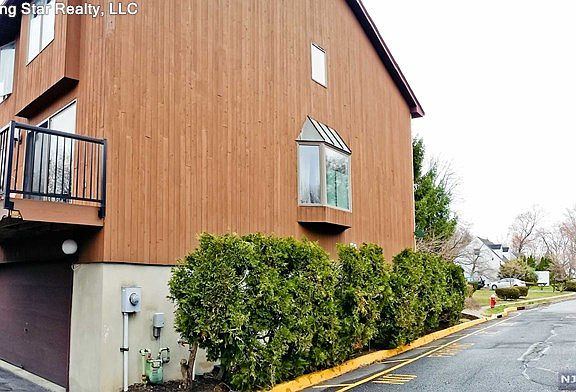 3rd image of 13 Westley Ln