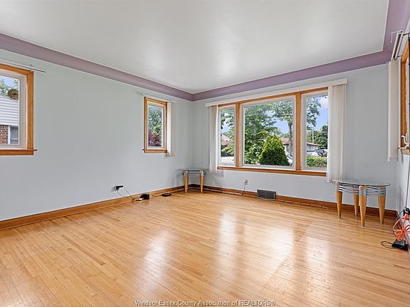 4th image of 3455 Dougall Ave
