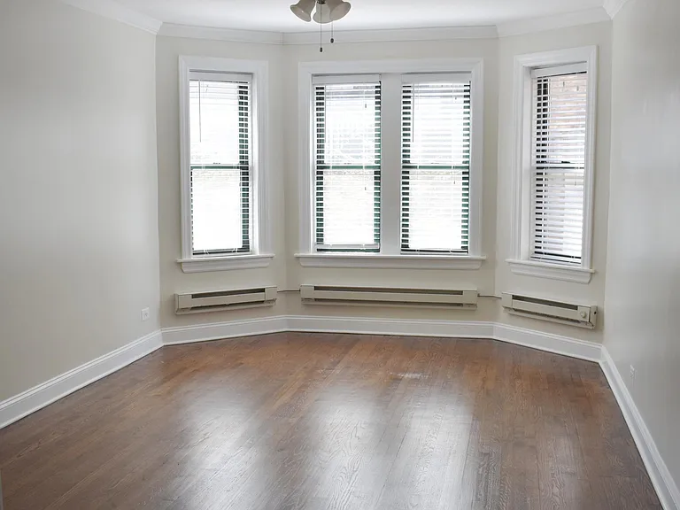 3841 N Greenview Ave #1W — Photo 5