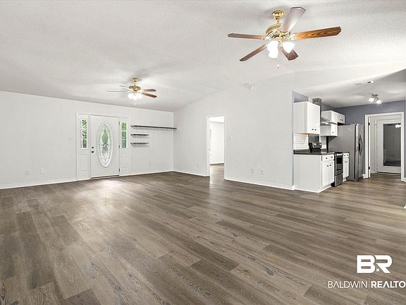 2nd image of 303 Ridgewood Dr