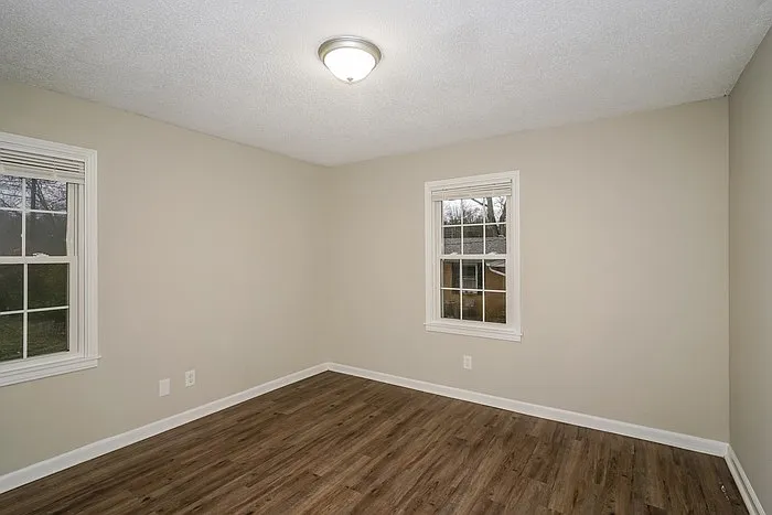 223 Rebecca Ln — Photo 8