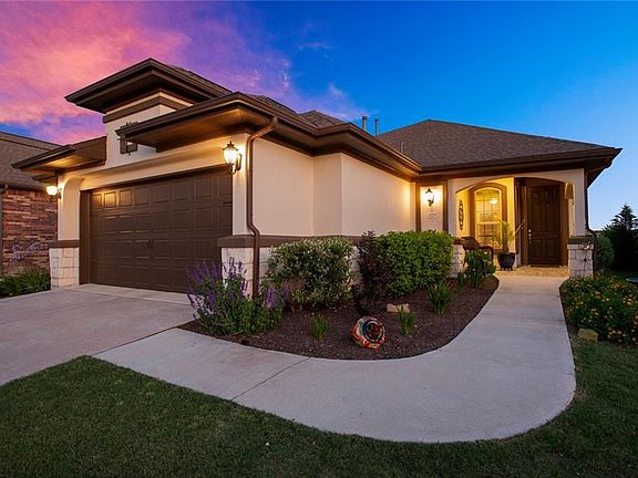 2nd image of 3225 Aurelia Ln