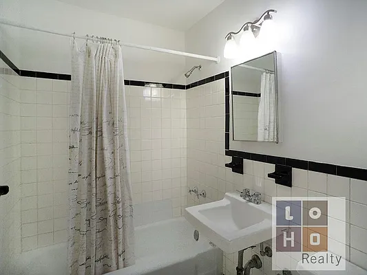 Rented by LoHo Realty | media 34