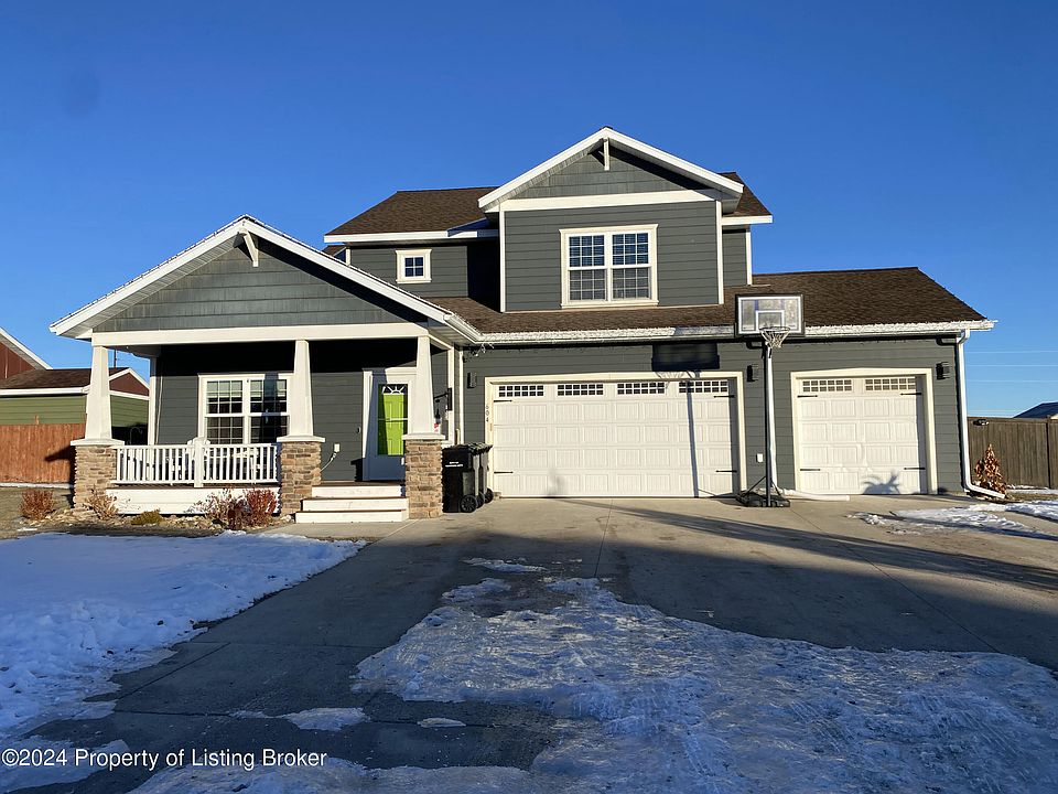 1st image of 604 6th Ave NE