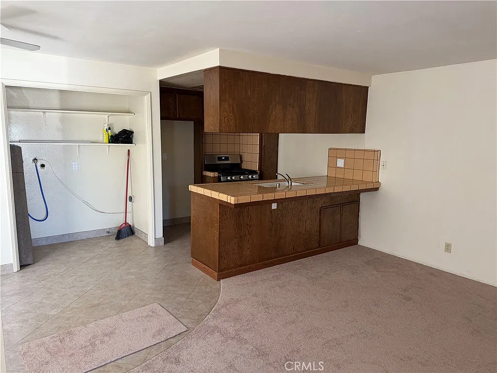 1 bed, 650 sqft, $1,950 — Photo 4
