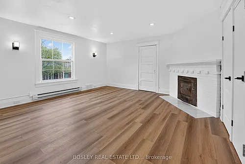 4 Queen St Photo 1