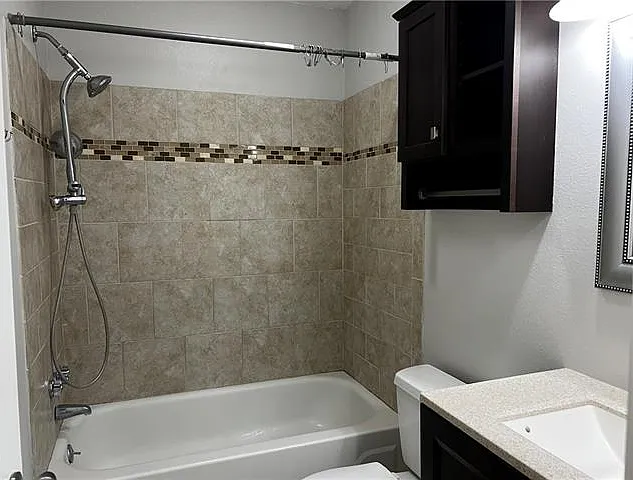 204 Trace Loop — Photo 9