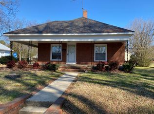 214 E McNeely Ave, Mooresville, NC 28115