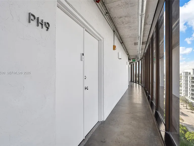 5701 Biscayne Blvd #Penthouse 9 — Photo 24