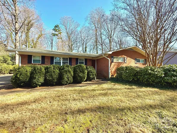 7124 Linda Lake Dr, Charlotte, NC 28215